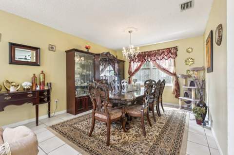 405 E Royal Cove Circle, Davie FL - photo 9 of 40