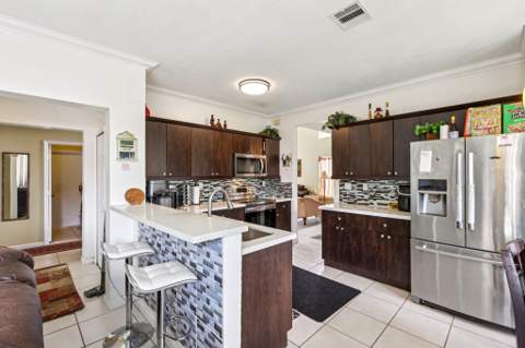405 E Royal Cove Circle, Davie FL - photo 15 of 40