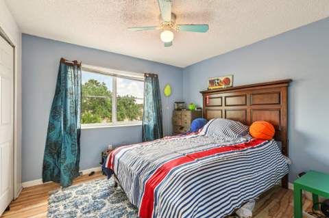 405 E Royal Cove Circle, Davie FL - photo 23 of 40
