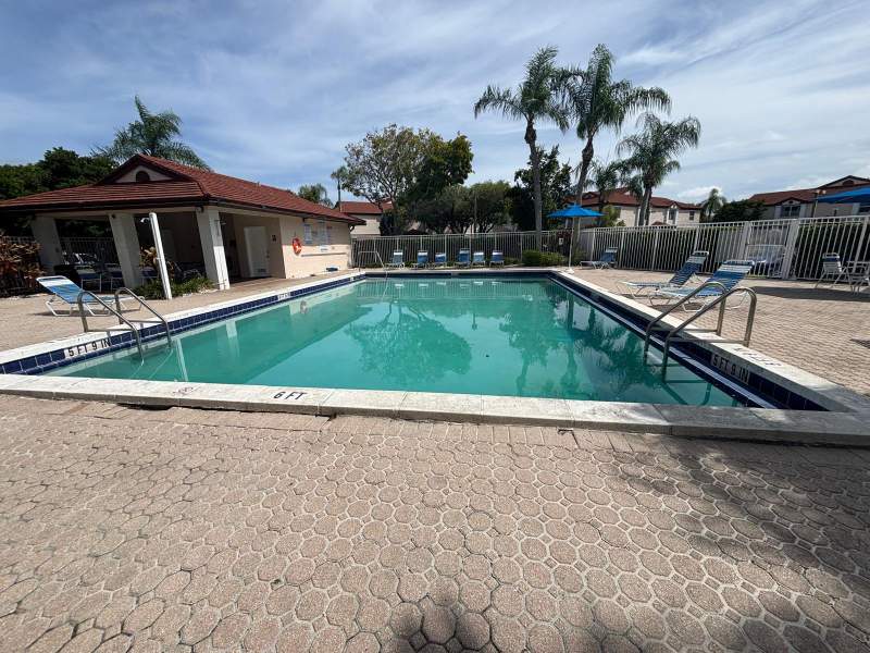2 bedroom Condominium at 11201 SW 13th Street #103, Club Quarters At Raintree, Pembroke Pines — photo 2