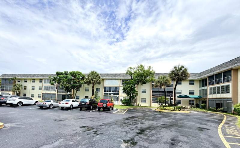 2 bedroom Condominium at 5180 E Sabal Palm Boulevard #228, SABAL PALM VILLAGE CONDO, Tamarac — photo 2