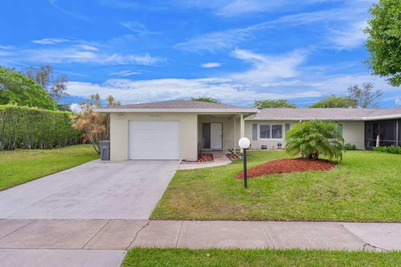 2 bedroom Villa at 13491 Via Vesta, Delray Villas 2, Delray Beach — photo 1