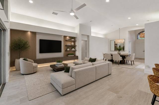 11287 Vivero Avenue home for sale in Valencia Lakes