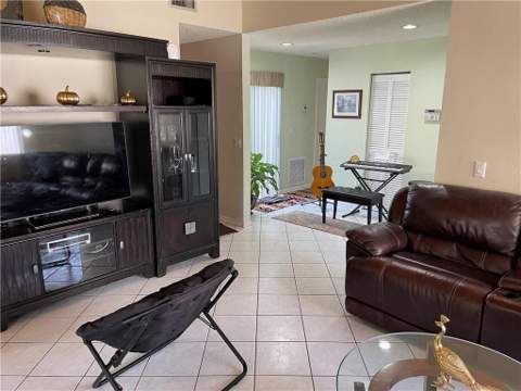 1231 SW 112th Avenue, Pembroke Pines FL - photo 9 of 18