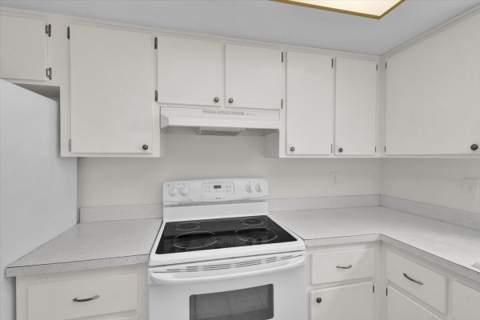 2950 SE Ocean Boulevard #14-1, Stuart FL - photo 11 of 41