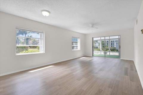 2950 SE Ocean Boulevard #14-1, Stuart FL - photo 15 of 41