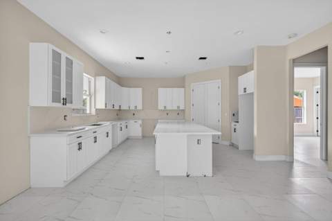 1974 SW Idaho Lane, Port St. Lucie FL - photo 12 of 48
