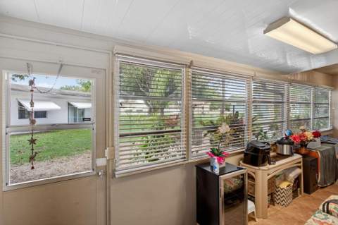 2002 SW Natura Boulevard #B, Deerfield Beach FL - photo 11 of 47
