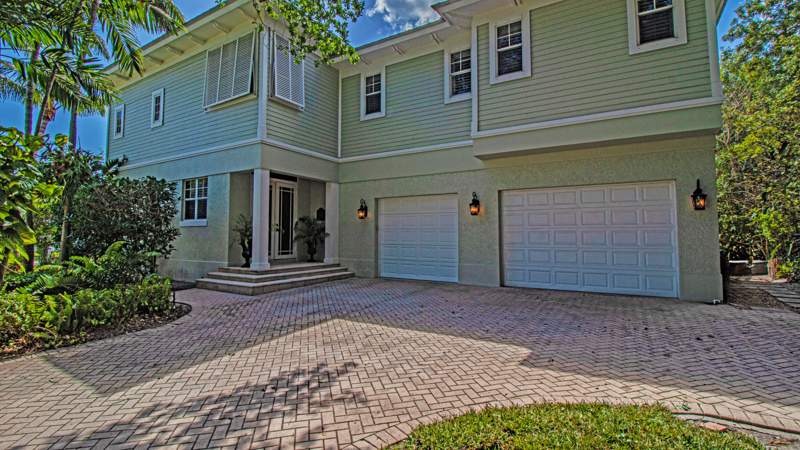 3 bedroom Single Family Residence at 5592 SE Reef Way, The Reef (Aka Colony Of Rocky Point), Stuart — photo 2