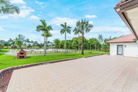 2587 Skipiks Way, Wellington FL - photo 18 of 100