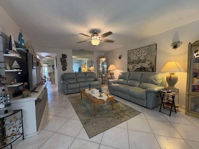 2 bedroom Condominium at 175 Bedford #G, Bedford Condo, West Palm Beach — photo 3