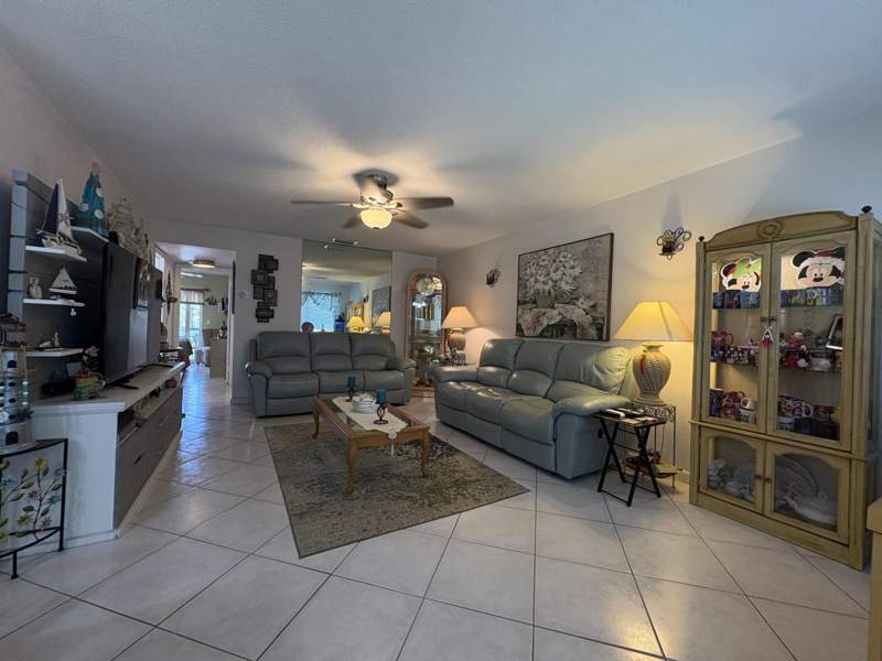 2 bedroom Condominium at 175 Bedford #G, Bedford Condo, West Palm Beach — photo 4