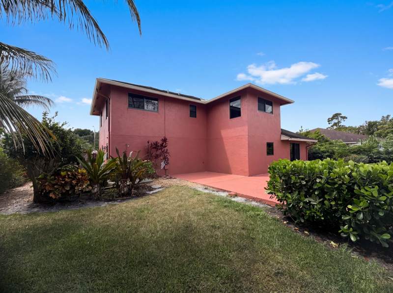 3 bedroom Single Family Residence at 118 Waterway, Crestwood Unit 1 Pl 3, Royal Palm Beach — photo 5