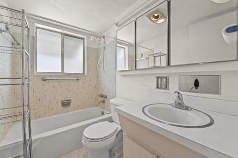 1950 Lake Osborne Drive #9, Lake Worth Beach FL - photo 9 of 19