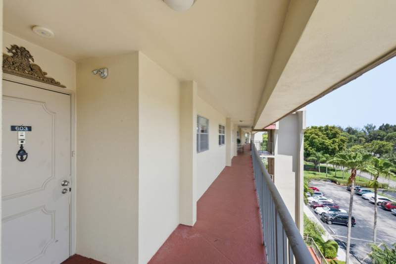 2 bedroom Condominium at 3836 Via Poinciana #603, Poinciana Place Condo 1,2,8 And 9, Greenacres — photo 3
