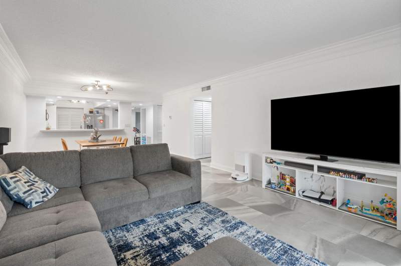 2 bedroom Condominium at 6562 Boca Del Mar Drive #124, Club Royale Condo, Boca Raton — photo 4
