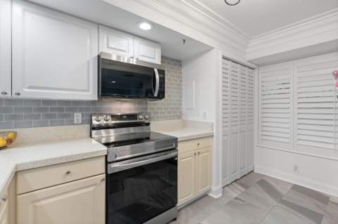 6562 Boca Del Mar Drive #124, Boca Raton FL - photo 10 of 49