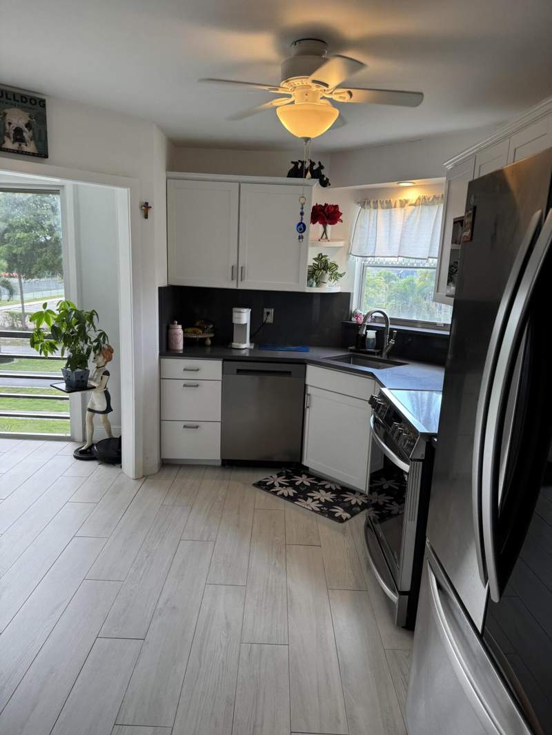 2 bedroom Condominium at 3590 Via #312, Poinciana Place Condo 1,2,8 And 9, Lake Worth — photo 3