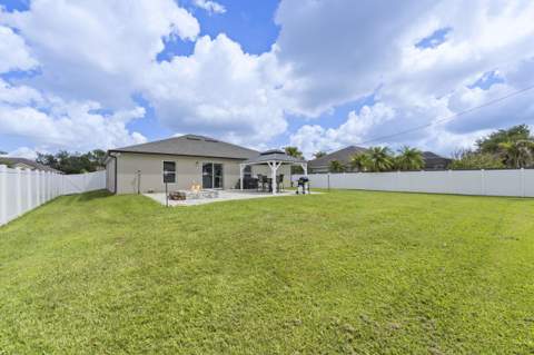 380 SW Donna Terrace, Port St. Lucie FL - photo 6 of 23