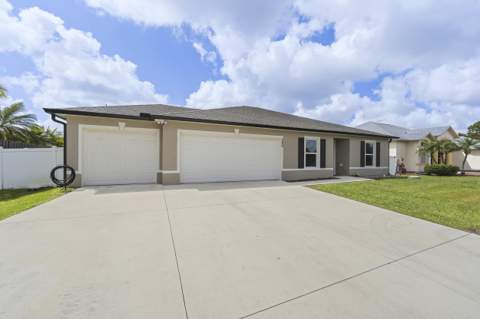 380 SW Donna Terrace, Port St. Lucie FL - photo 21 of 23