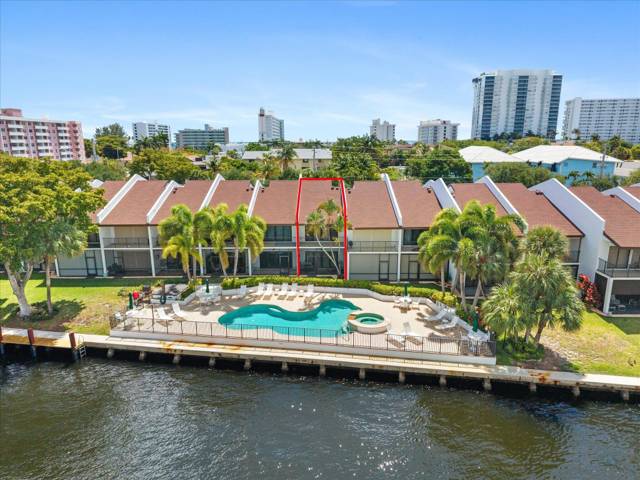 Rivergate Townhouses Condo