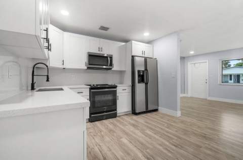2923 NW 48th Street, Fort Lauderdale FL - photo 7 of 27