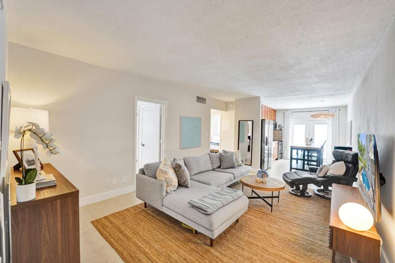 2 bedroom Condominium at 510 NE 17th Avenue #103, Elizabethan Condo, Fort Lauderdale — photo 3