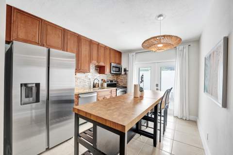 510 NE 17th Avenue #103, Fort Lauderdale FL - photo 8 of 32
