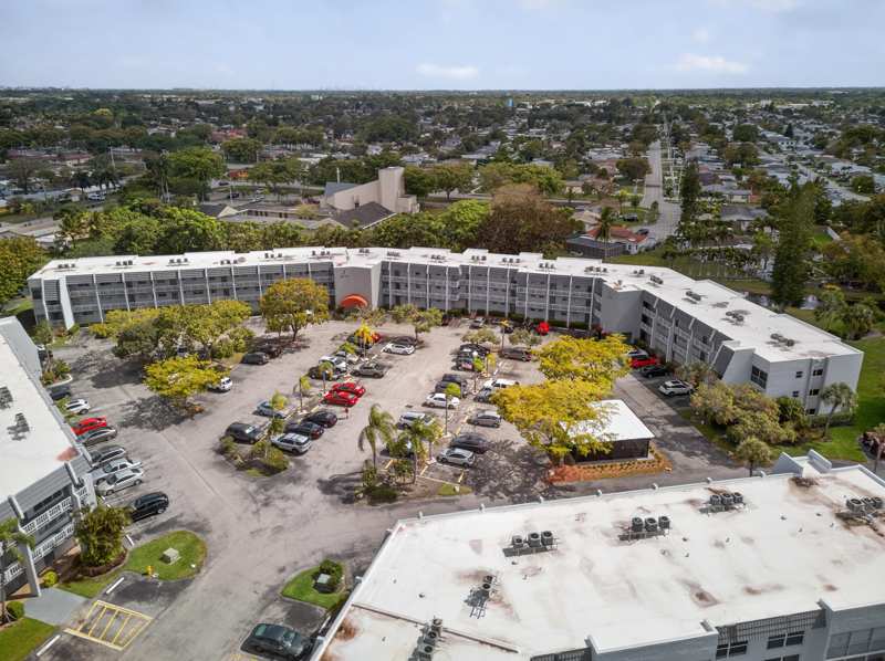2 bedroom Condominium at 6570 Royal Palm Boulevard #306j, Royal Park Gardens I-J Condo, Margate — photo 1