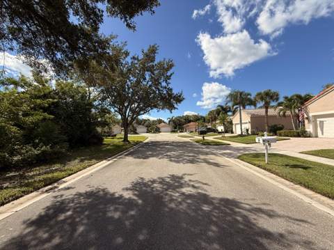 633 NW Whitfield Way, Port St. Lucie FL - photo 15 of 30