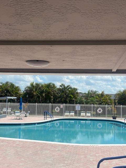 2511 W Barkley Dr Drive #F, West Palm Beach FL - photo 12 of 13