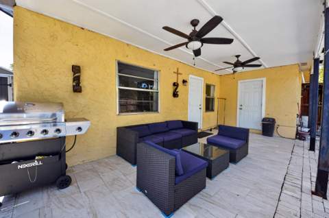 4357 NW 6 Avenue, Deerfield Beach FL - photo 21 of 48