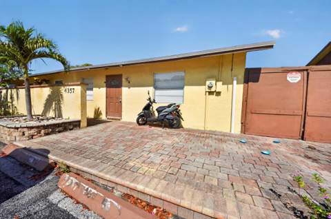 4357 NW 6 Avenue, Deerfield Beach FL - photo 24 of 48