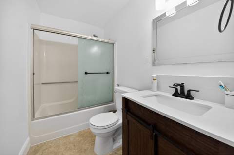 4357 NW 6 Avenue, Deerfield Beach FL - photo 13 of 48