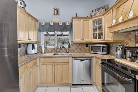 13970 Oaklawn Place, Davie FL - photo 16 of 53
