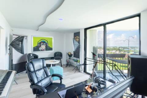 2000 Presidential Way #1401, West Palm Beach FL - photo 8 of 36