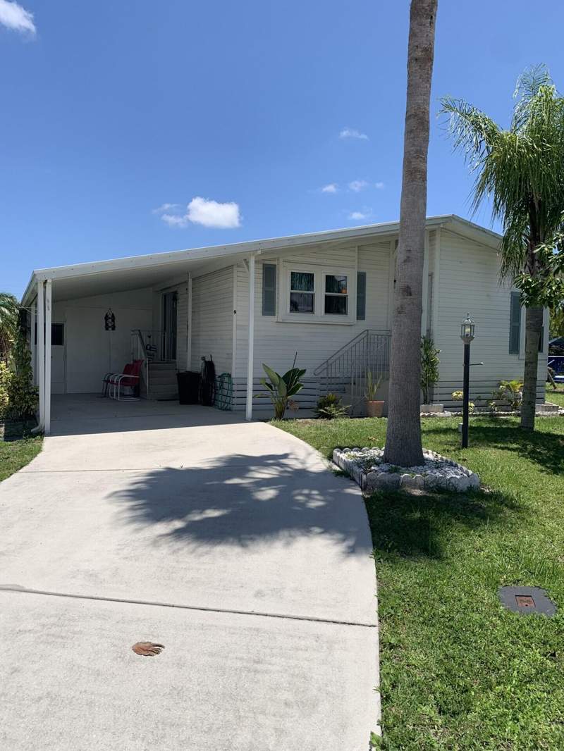 2 bedroom Manufactured Home at 9 Universidad Lane, Spanish Lakes Riverfront, Port St. Lucie — photo 3