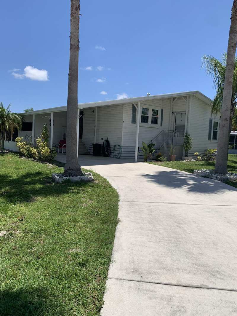 2 bedroom Manufactured Home at 9 Universidad Lane, Spanish Lakes Riverfront, Port St. Lucie — photo 1