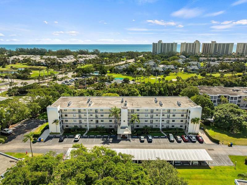 2 bedroom Condominium at 300 N Highway A1a #203c, Ocean Parks Condo, Jupiter — photo 4