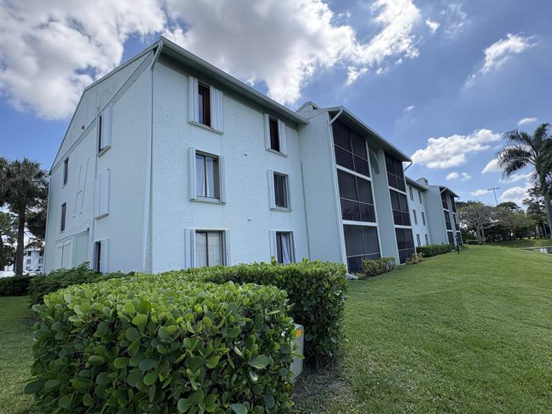 2 bedroom Condominium at 3612 Alder Drive #H3, Palm Club West Village 1 Condo, West Palm Beach — photo 3
