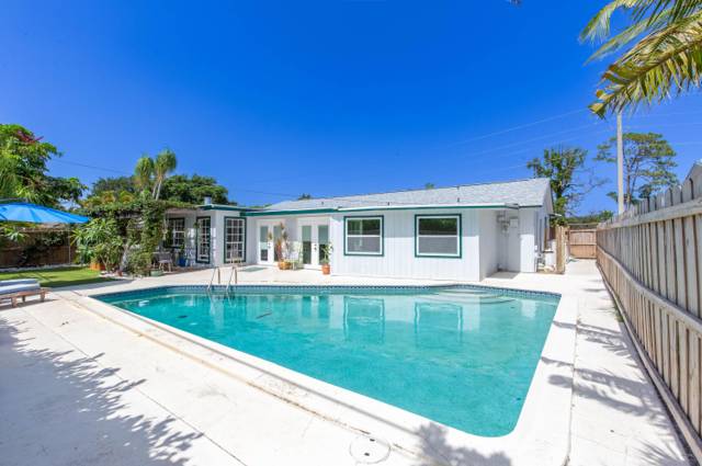 Palm Beach Cabana Colony East