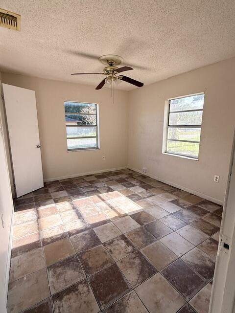301 N 20th Street, Fort Pierce FL - photo 6 of 9