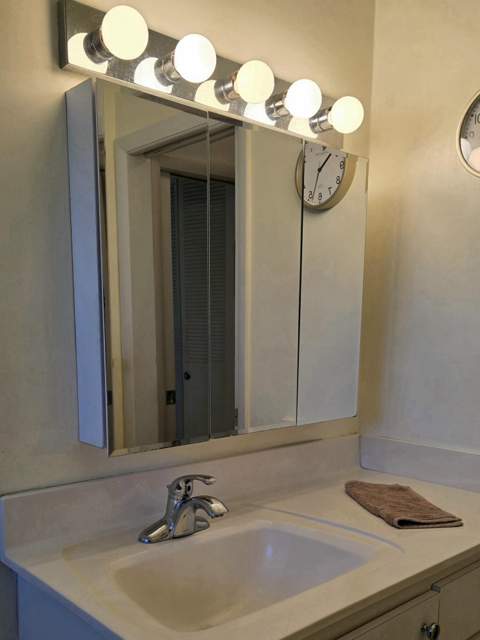 2800 Ashley Drive #B, West Palm Beach FL - photo 14 of 35
