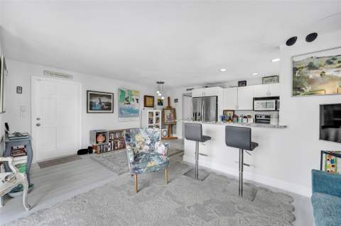 2715 NE 49th Street, Fort Lauderdale FL - photo 7 of 34