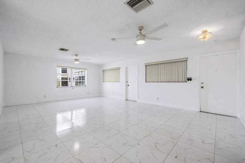 2 bedroom Condominium at 941 Crystal Lake Drive #207, Crystal Lake 941 Condo, Deerfield Beach — photo 5