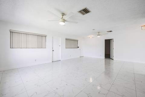 941 Crystal Lake Drive #207, Deerfield Beach FL - photo 6 of 22