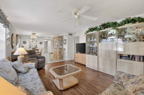 2935 SW 22nd Avenue #108, Delray Beach FL - photo 9 of 34
