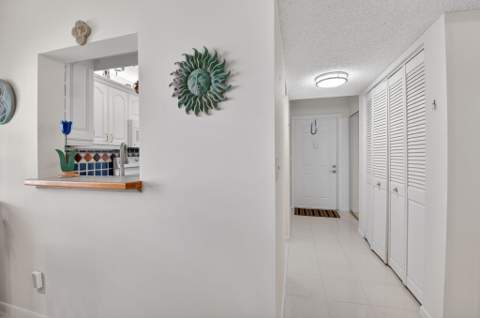 2935 SW 22nd Avenue #108, Delray Beach FL - photo 10 of 34