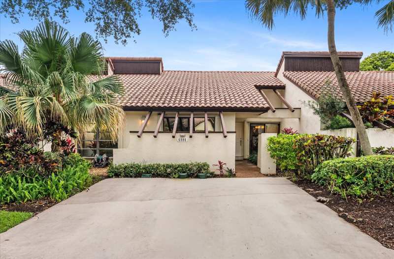 3 bedroom Villa at 6886 Tiburon Circle, Tiburon I Ph II, Boca Raton — photo 1