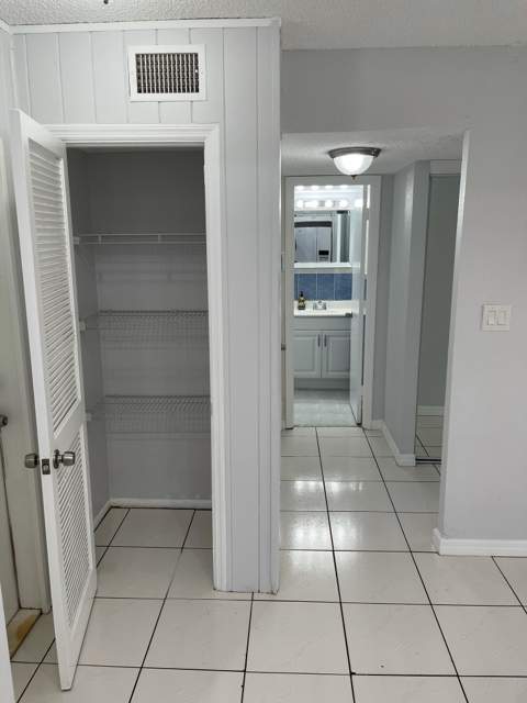 440 SE 2nd Avenue #5, Deerfield Beach FL - photo 8 of 19